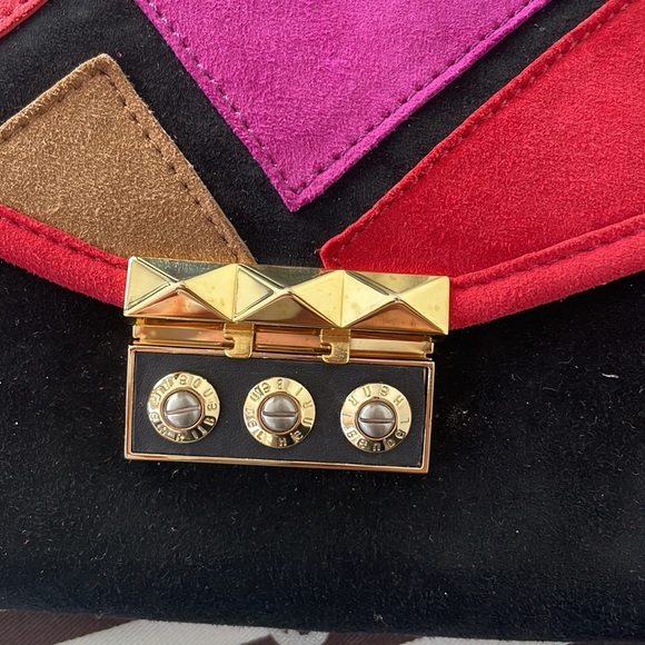 Henri Bendel - suede shoulder bag with gold chain - Picture 3 of 9